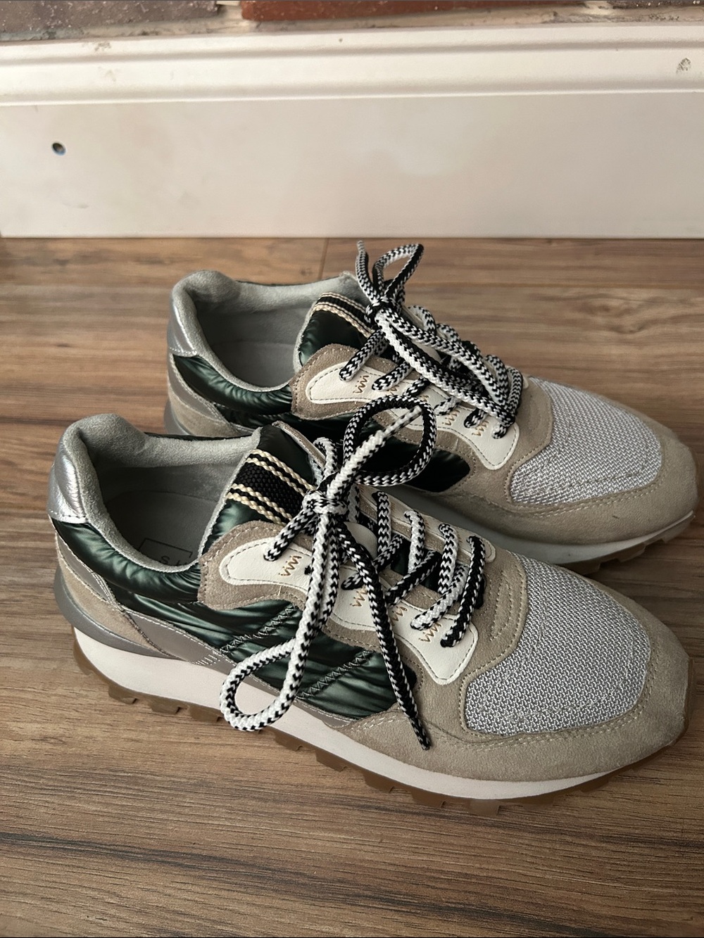 WOMEN'S SHU SHOP PHOEBE SNEAKERS